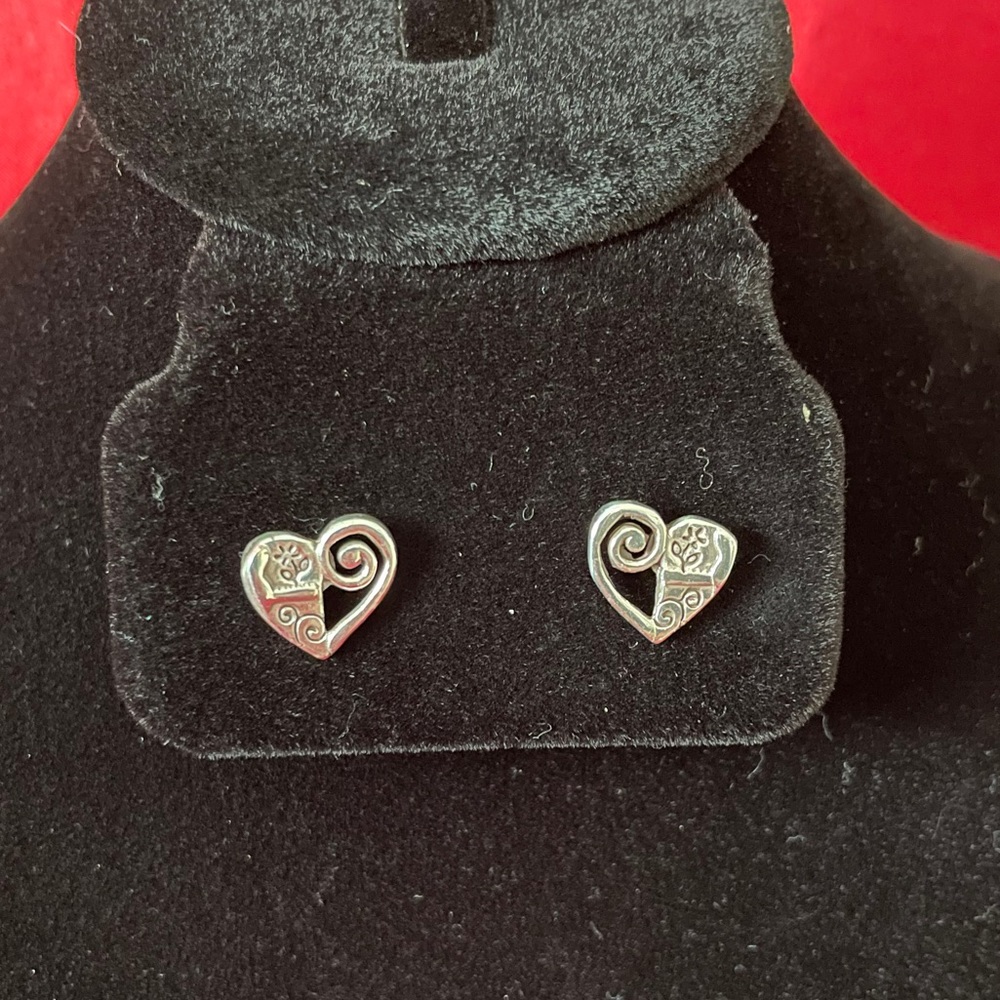 Brighton 1/2” heart stud earrings